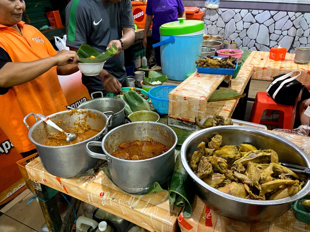 makanan kaki lima di semarangNasi ayam bu wido