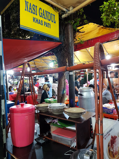 makanan kaki lima di jakarta pusatNasi gandul khas pati