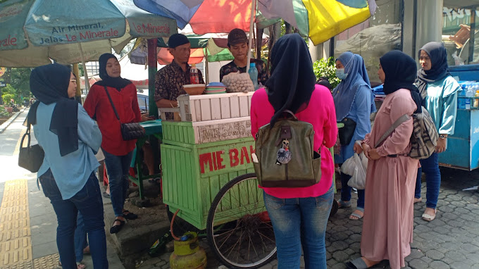 Kaki lima kota bogor, bakso bening Usuf