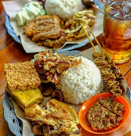 Warung Makan Ayam Jakarta