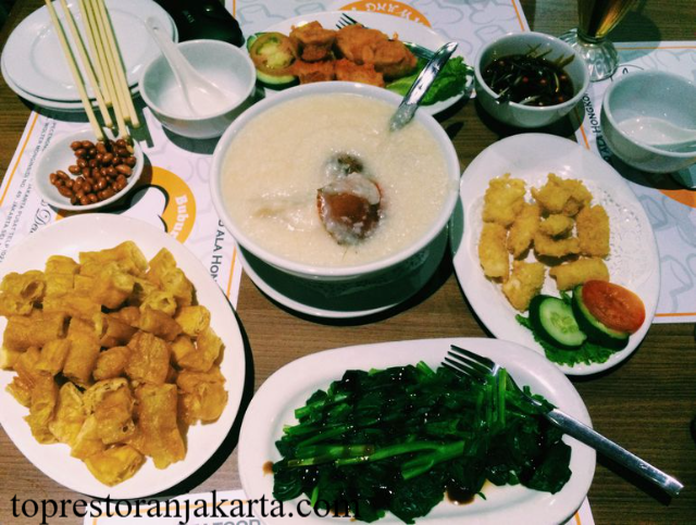 Mencicipi Bubur Kwang Tung Di Jakarta